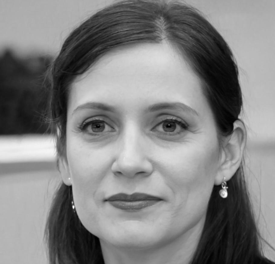 Portret Mihaela Popescu